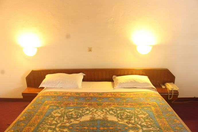 Imagen de la habitación del Hotel Central, Yaound&eacute;. Foto 8