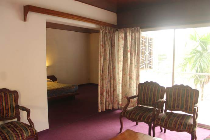 Imagen de la habitación del Hotel Central, Yaound&eacute;. Foto 9