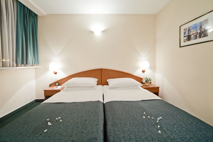 Imagen de la habitación del Hotel Central, Zagreb. Foto 7