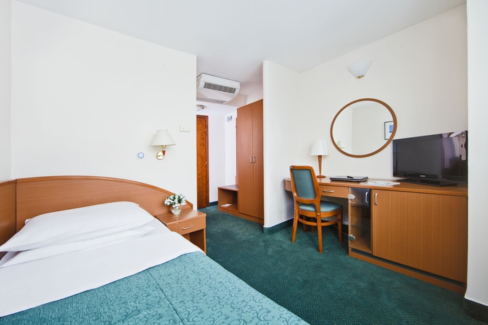 Imagen de la habitación del Hotel Central, Zagreb. Foto 9