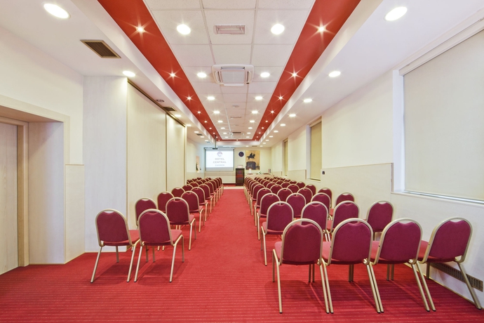 Imagen de los interiores del Hotel Central, Zagreb. Foto 16