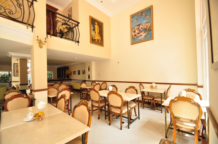 Imagen del bar/restaurante del Hotel Central and Residences. Foto 2