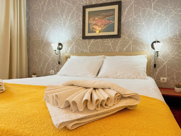 Imagen de la habitación del Hotel Central and Restaurant. Foto 7