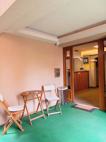 Imagen de los interiores del Hotel Central and Restaurant. Foto 14