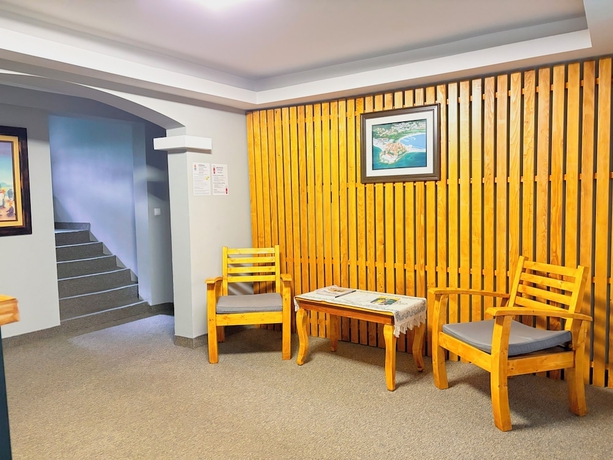 Imagen de los interiores del Hotel Central and Restaurant. Foto 15