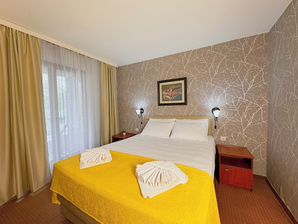 Imagen de la habitación del Hotel Central and Restaurant. Foto 12