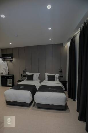 Imagen general del Hotel CentralInn Tirana. Foto 18