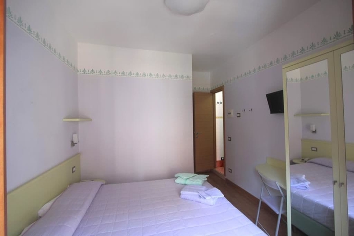 Imagen de la habitación del Hotel Centrale, Acquaviva Picena. Foto 11