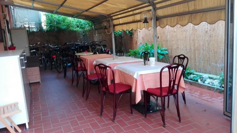 Imagen del bar/restaurante del Hotel Centrale, Acquaviva Picena. Foto 3