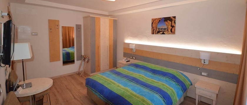 Imagen de la habitación del Hotel Centrale, Auronzo di Cadore. Foto 14