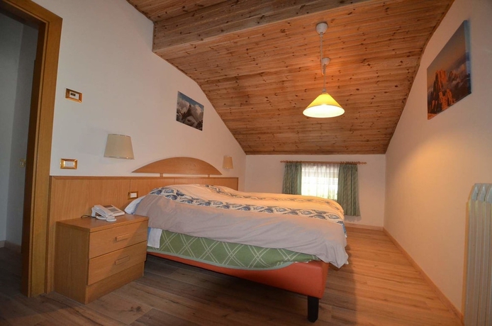 Imagen de la habitación del Hotel Centrale, Auronzo di Cadore. Foto 15