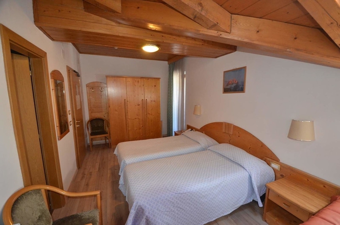 Imagen de la habitación del Hotel Centrale, Auronzo di Cadore. Foto 16
