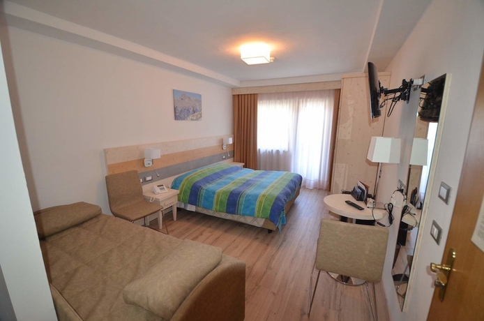 Imagen de la habitación del Hotel Centrale, Auronzo di Cadore. Foto 19