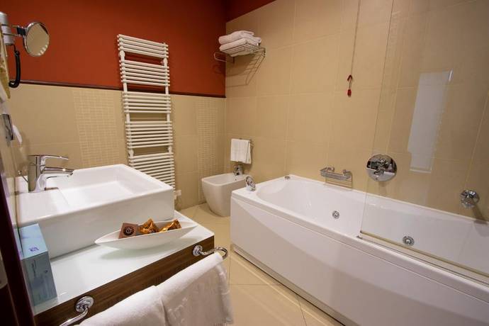 Imagen de la habitación del Hotel Centrale, BW Signature Collection. Foto 14