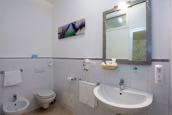 Imagen de la habitación del Hotel Centrale, Bolonia. Foto 6