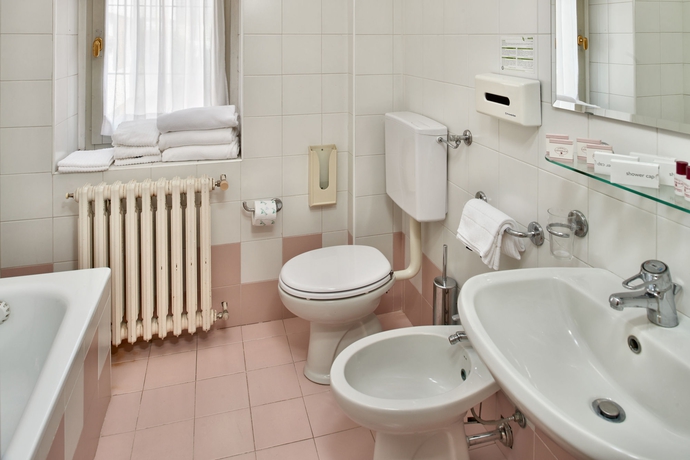 Imagen de la habitación del Hotel Centrale, Cernobbio. Foto 12