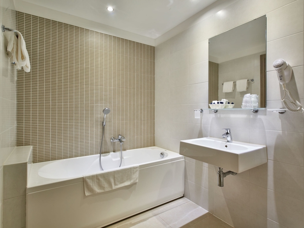 Imagen de la habitación del Hotel Centrale, Cernobbio. Foto 15