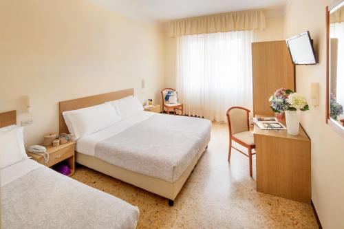 Imagen de la habitación del Hotel Centrale Curtis. Foto 6