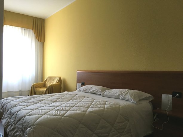 Imagen de la habitación del Hotel Centrale, Este. Foto 12