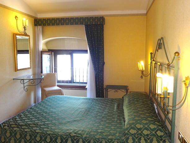 Imagen de la habitación del Hotel Centrale Europa. Foto 5