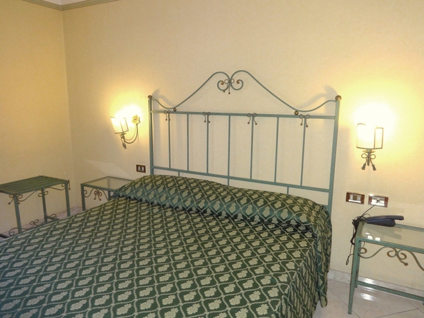 Imagen de la habitación del Hotel Centrale Europa. Foto 11