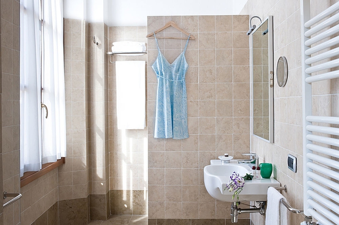 Imagen de la habitación del Hotel Centrale, Florencia. Foto 10