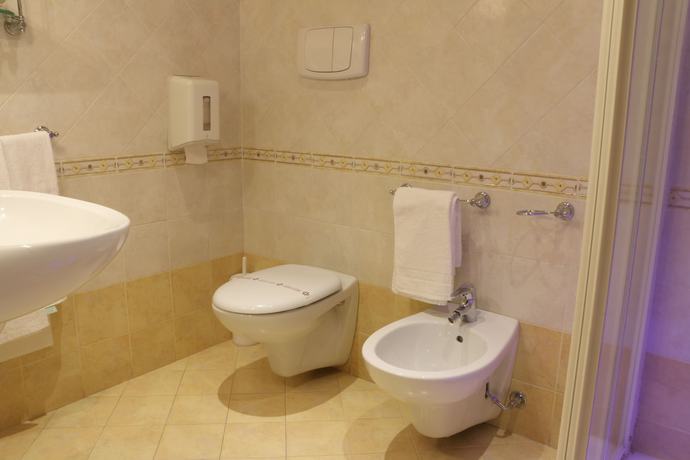 Imagen de la habitación del Hotel Centrale, Gambarie. Foto 8