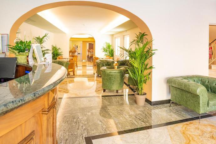 Imagen general del Hotel Centrale, Garda. Foto 5