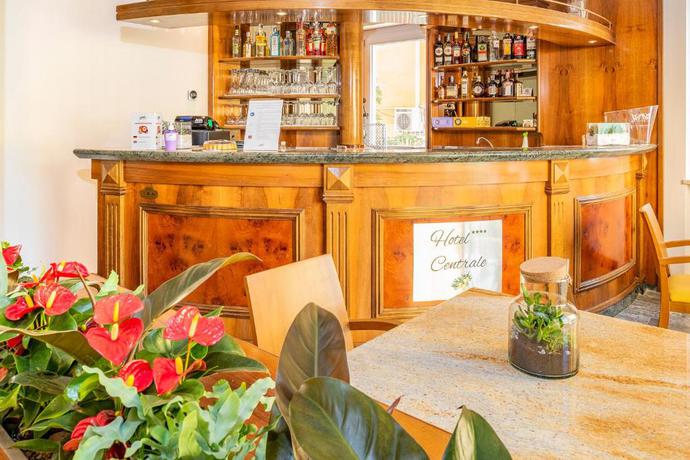 Imagen general del Hotel Centrale, Garda. Foto 7