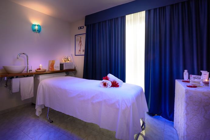 Imagen de los interiores del Hotel Centrale Latisana - Pertegada. Foto 18