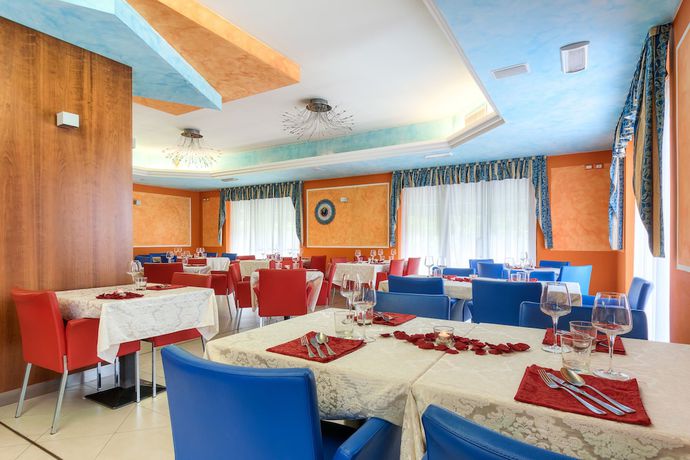 Imagen del bar/restaurante del Hotel Centrale Latisana - Pertegada. Foto 6