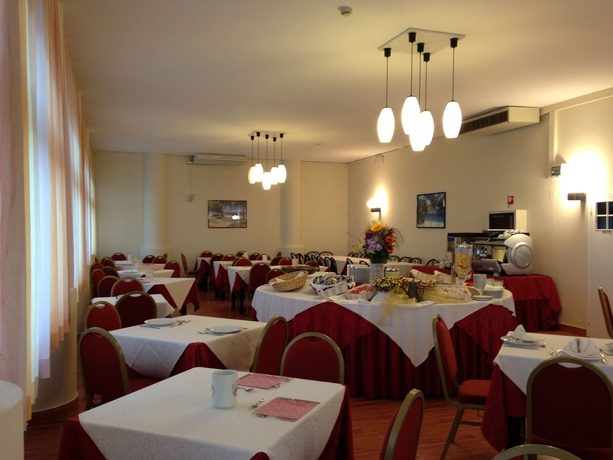 Imagen de los interiores del Hotel Centrale, Milano Marittima. Foto 15