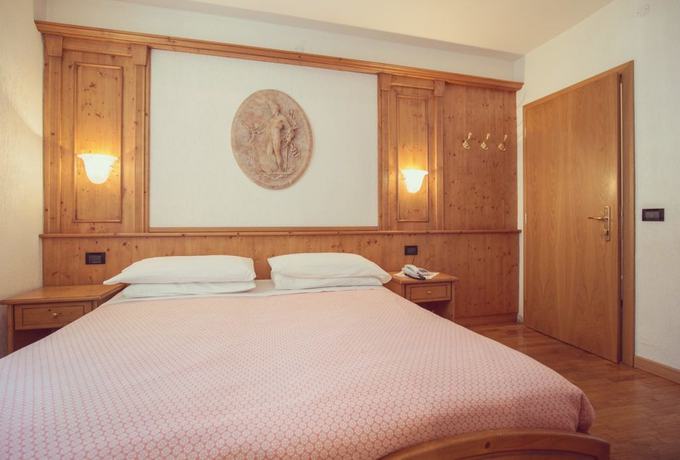 Imagen de la habitación del Hotel Centrale, Peio. Foto 3
