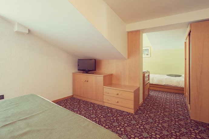 Imagen de la habitación del Hotel Centrale, Peio. Foto 4