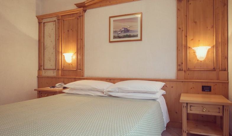 Imagen de la habitación del Hotel Centrale, Peio. Foto 5