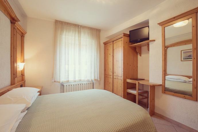 Imagen de la habitación del Hotel Centrale, Peio. Foto 11