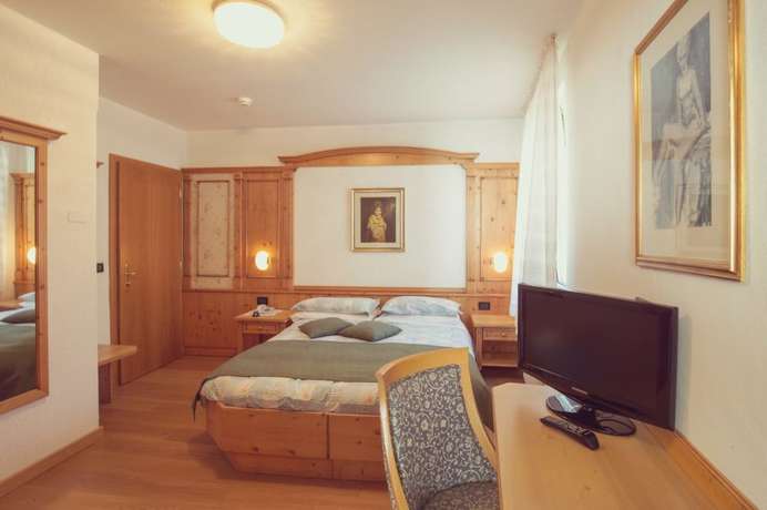 Imagen de la habitación del Hotel Centrale, Peio. Foto 14