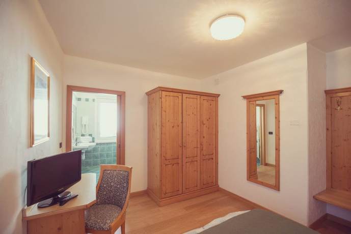 Imagen de la habitación del Hotel Centrale, Peio. Foto 16