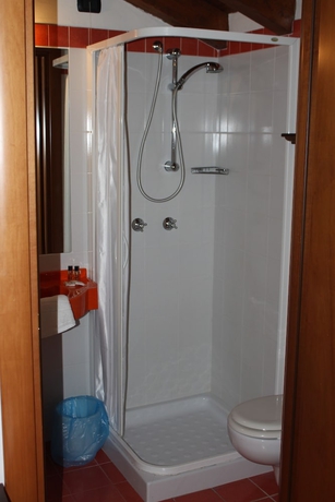 Imagen de la habitación del Hotel Centrale, Pescallo. Foto 16