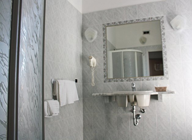 Imagen de la habitación del Hotel Centrale, Piombino. Foto 4
