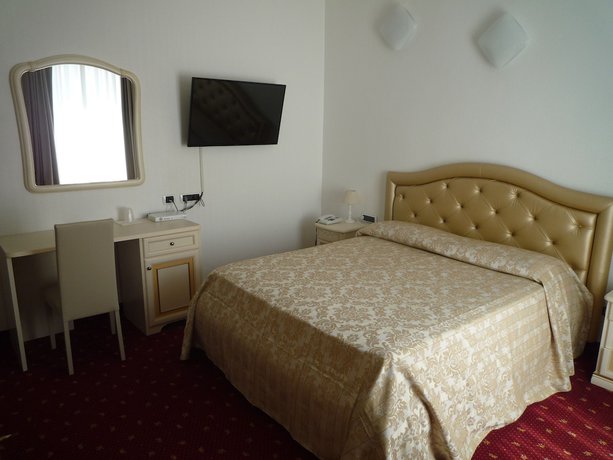 Imagen de la habitación del Hotel Centrale, Piombino. Foto 5