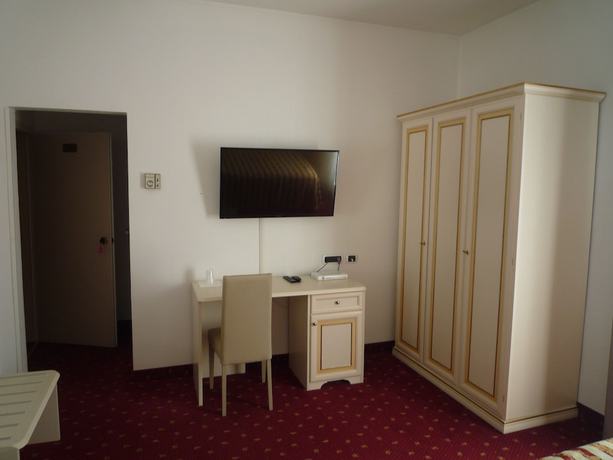 Imagen de la habitación del Hotel Centrale, Piombino. Foto 8