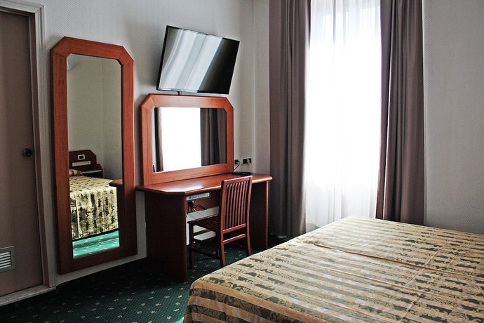 Imagen de la habitación del Hotel Centrale, Piombino. Foto 12