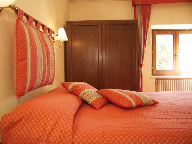 Imagen general del Hotel Centrale, Pussey. Foto 2