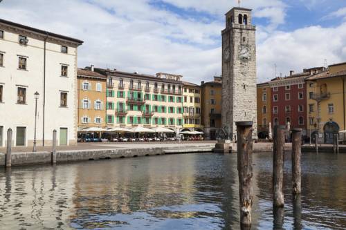 Imagen de la habitación del Hotel Centrale, Riva del Garda. Foto 3