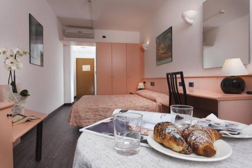 Imagen de la habitación del Hotel Centrale, Riva del Garda. Foto 8