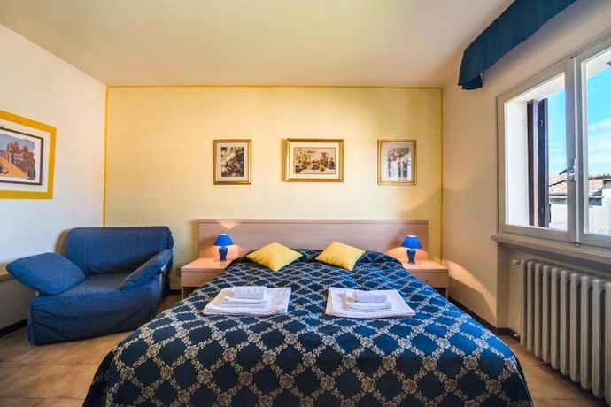 Imagen de la habitación del Hotel Centrale, San Zeno di Montagna. Foto 9