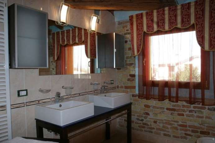 Imagen de la habitación del Hotel Centrale Sandron. Foto 10