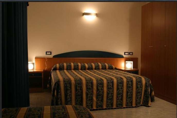 Imagen de la habitación del Hotel Centrale Sandron. Foto 13