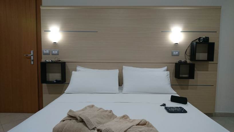 Imagen de la habitación del Hotel Centrale, Siracusa. Foto 13